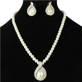 Pearl Pendant Tear Necklace Set