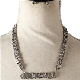 Metal Stones Queen Necklace Set