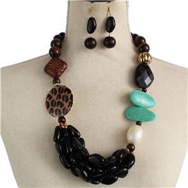 Stones Wood Necklace Set