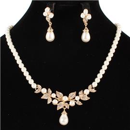 Rhinestones Pearls Necklace Set