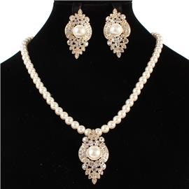 Crystal Pearl Necklace Set