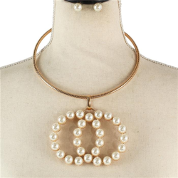 Fashion Pearl Charm Choker Set